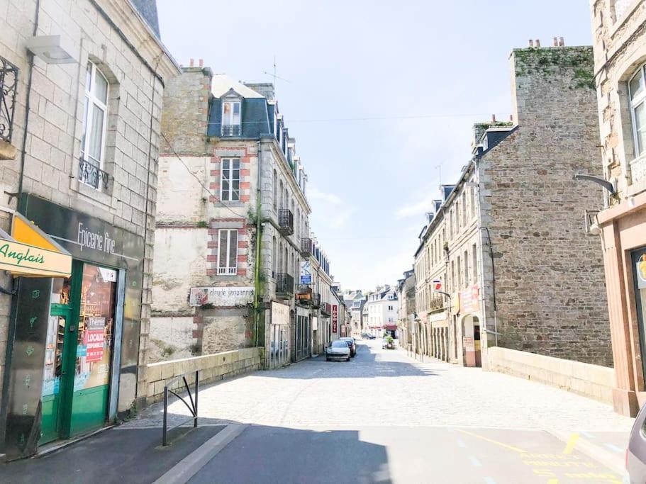 Nouveau ** Le Raffine Au Coeur De Guingamp ** Parking Zewnętrze zdjęcie